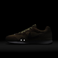 Nike Venture Runner Sneaker Damen - SANDDRIFT/AMETHYST WAVE-FOSSIL STON - Größe 7